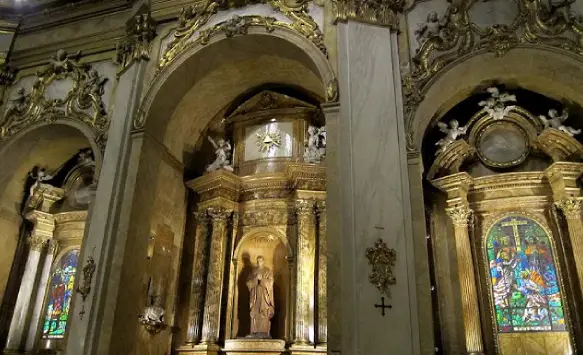 Descubre la belleza de la Basílica Pontificia: Un lugar de encuentro con lo sagrado