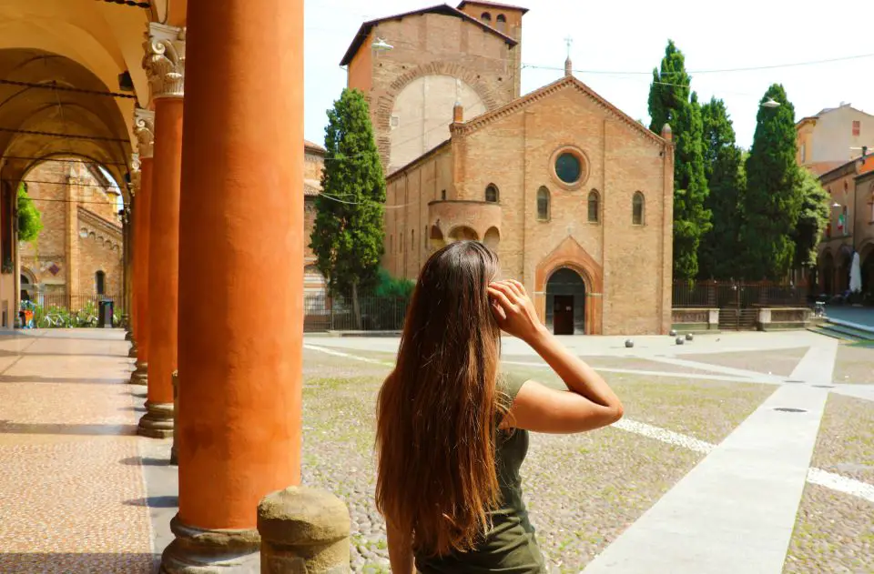 Descubre la belleza de la iglesia de San Domenico en Bolonia