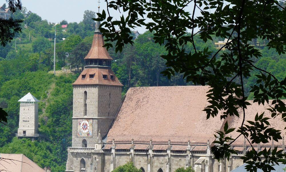 Descubre la belleza de la iglesia de San Nicolás en Brasov