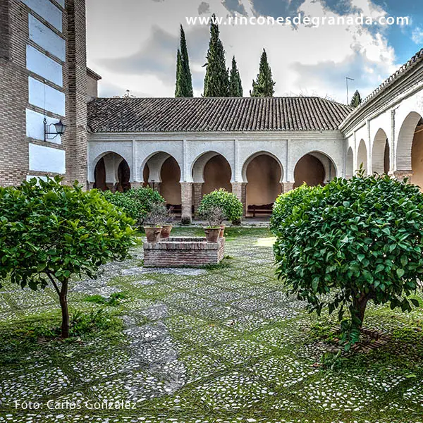 Descubre la belleza de la iglesia de San Salvador en Granada