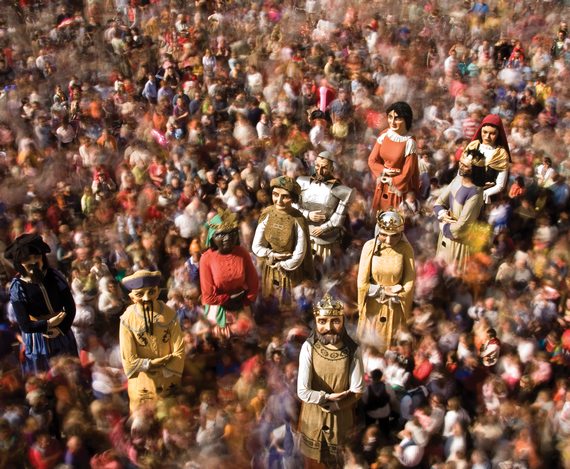 Descubre la belleza de las procesiones en Jaca: tradición y devoción