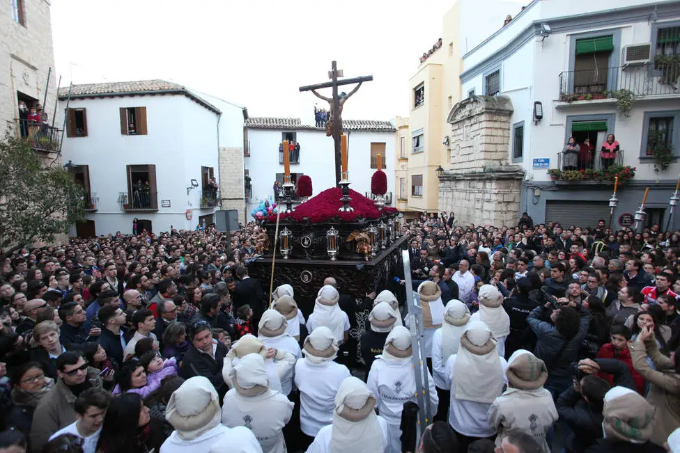 Descubre la belleza de las procesiones en Jaén