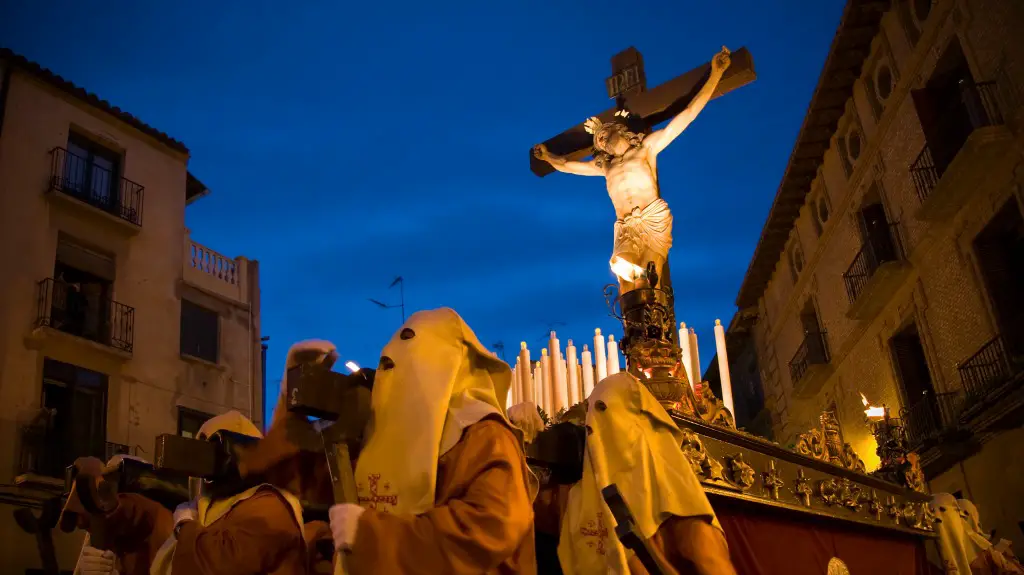 Descubre la belleza de las procesiones en Villanueva de la Serena