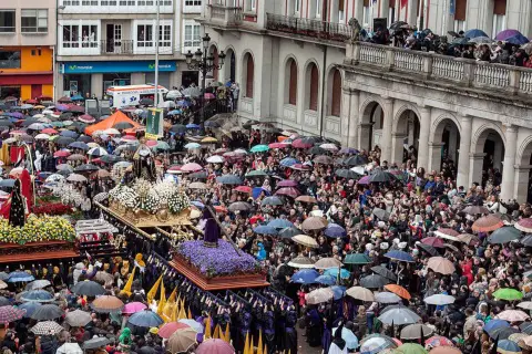 Descubre la belleza y tradición de las procesiones en Ferrol