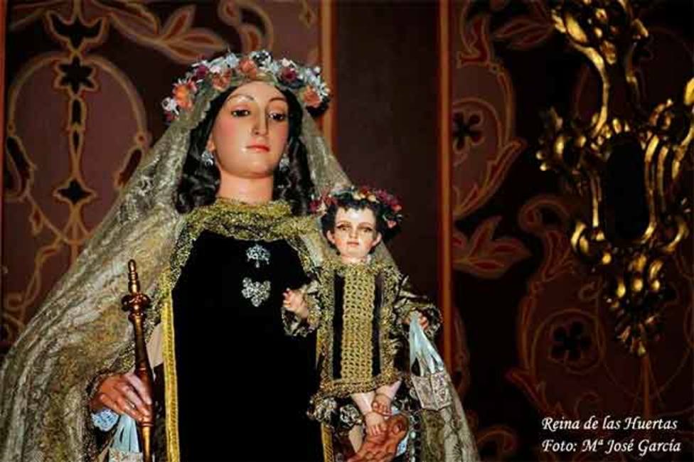 Descubre la devoción a la Virgen de Almería: historia y milagros