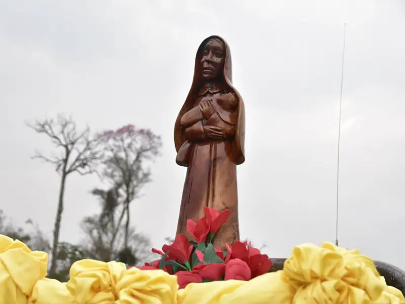 Descubre la devoción a la Virgen de los Milagros en El Puerto de Santa María: Historia y milagros