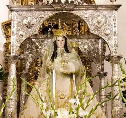 Descubre la devoción a la Virgen de los Remedios en Fregenal: Historia y tradición