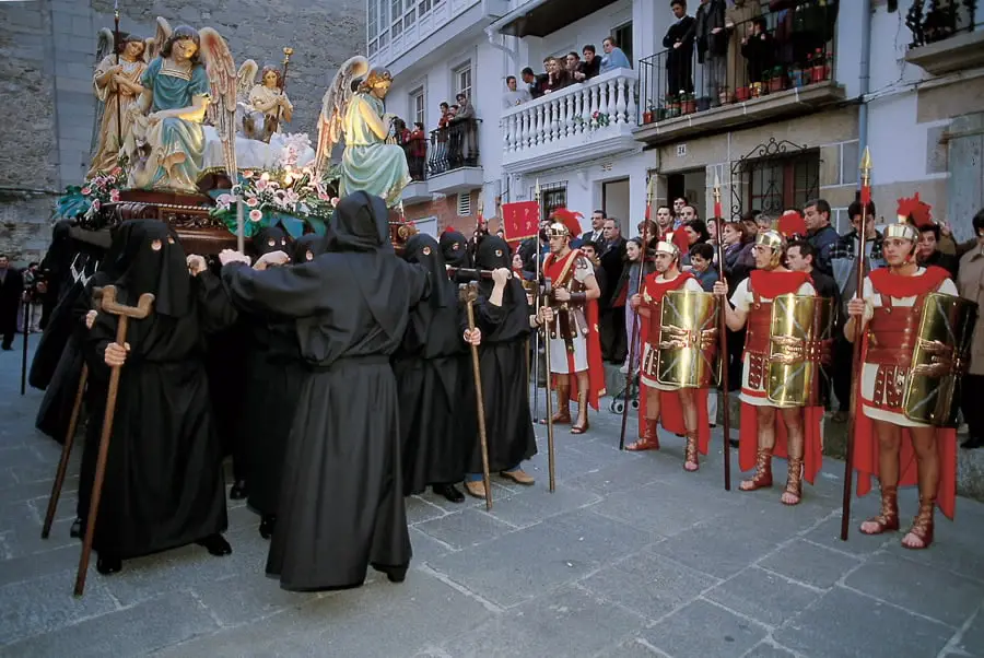 Descubre la Emoción de las Procesiones de Semana Santa en Lugo