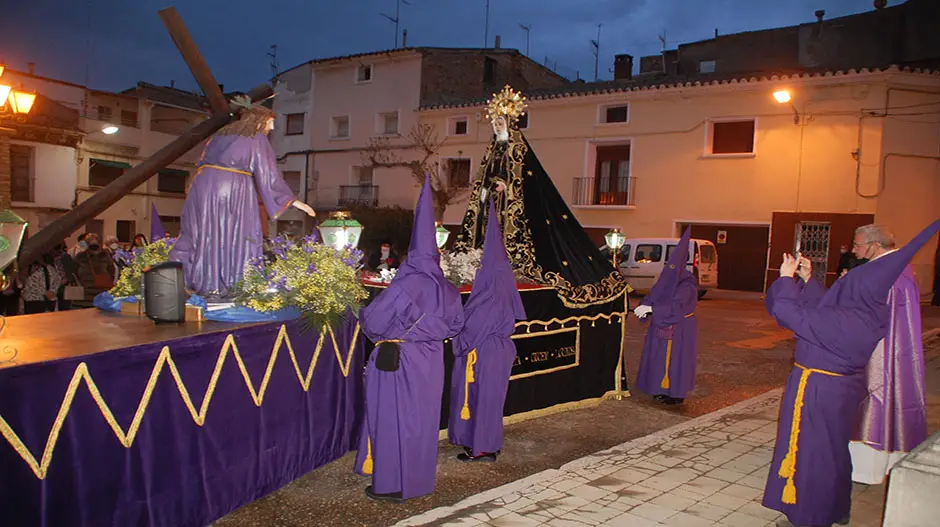 Descubre la esencia única de las procesiones en Huesca
