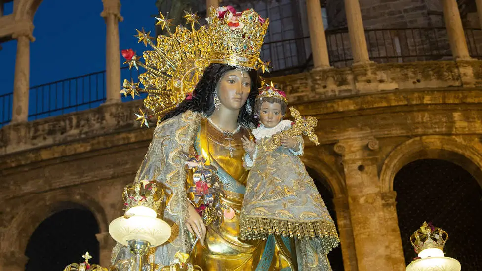 Descubre la historia de la patrona de Valencia: Virgen de los Desamparados