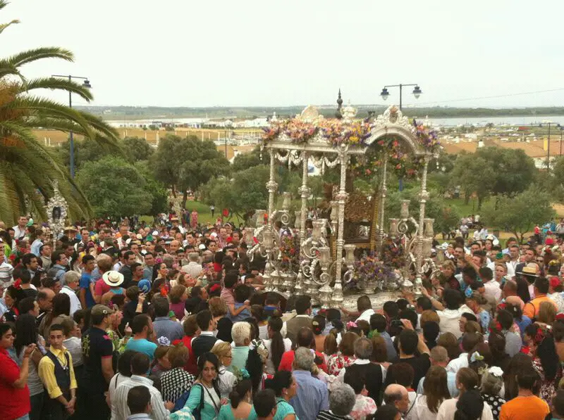 Descubre la historia y devoción a la Virgen de la Bella de Lepe