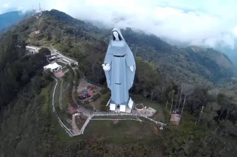 Descubre la historia y devoción a la Virgen de la Paz en Venezuela