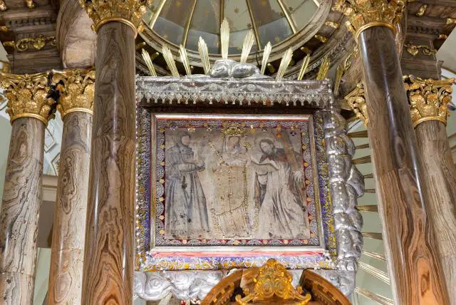 Descubre la historia y devoción en la Basílica de Nuestra Señora de Chiquinquirá