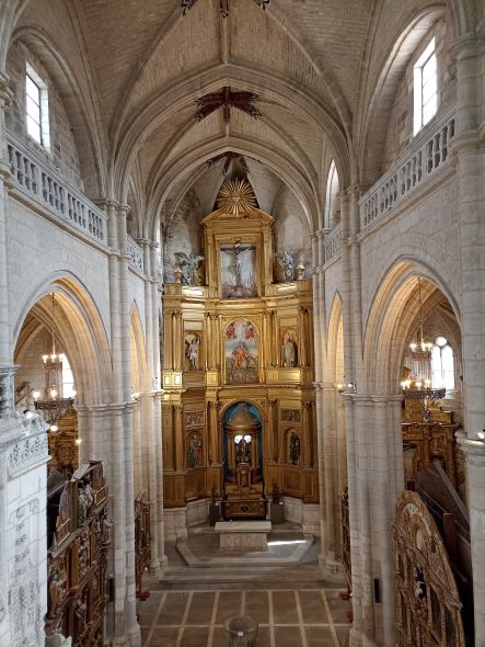 Descubre la historia y devoción en la Iglesia de San Lesmes Abad