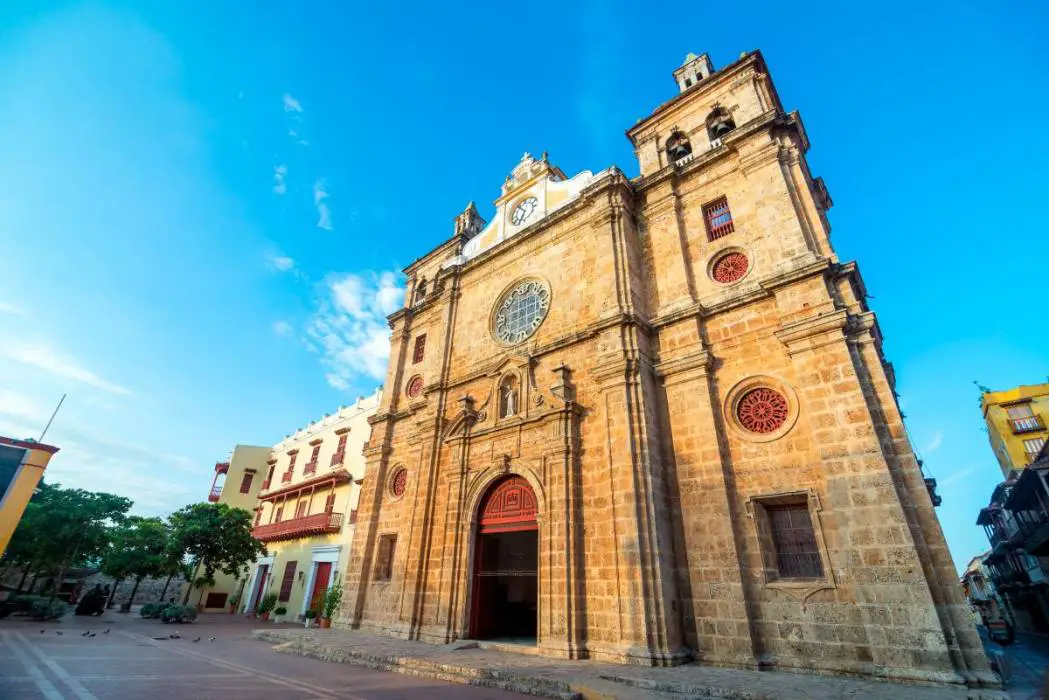 Descubre la historia y la devoción en la iglesia de San Pedro Claver en Cartagena de Indias