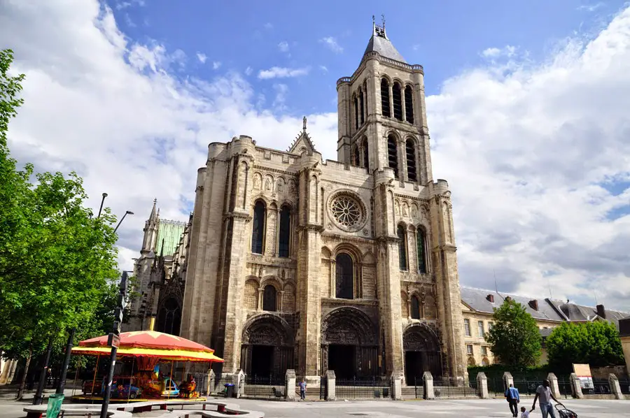 Descubre la historia y misterio de la Basílica de St. Denis