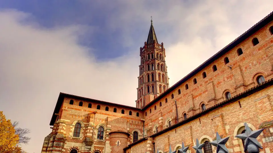 Descubre la historia y misterios de la iglesia de San Sernín de Toulouse