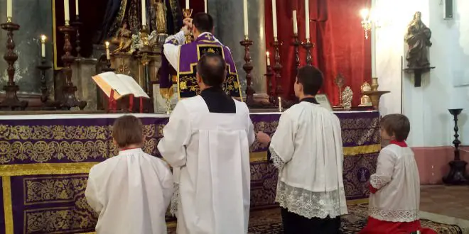 Descubre la Iglesia de San Enrique de Osso: Un Tesoro de Devoción Católica