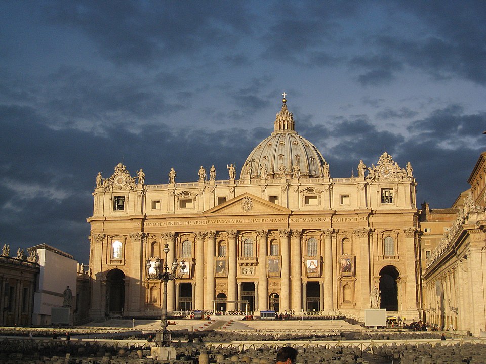 Descubre la majestuosa Basilica Catedral de San Pedro: Una joya religiosa en el corazón de la fe católica