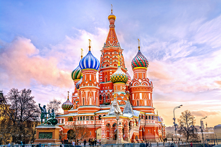 Descubre la majestuosa Basílica de Moscú: Una joya arquitectónica