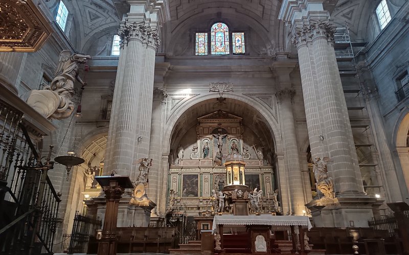 Descubre la Majestuosa Basílica del Pi: Historia, Arte y Devoción
