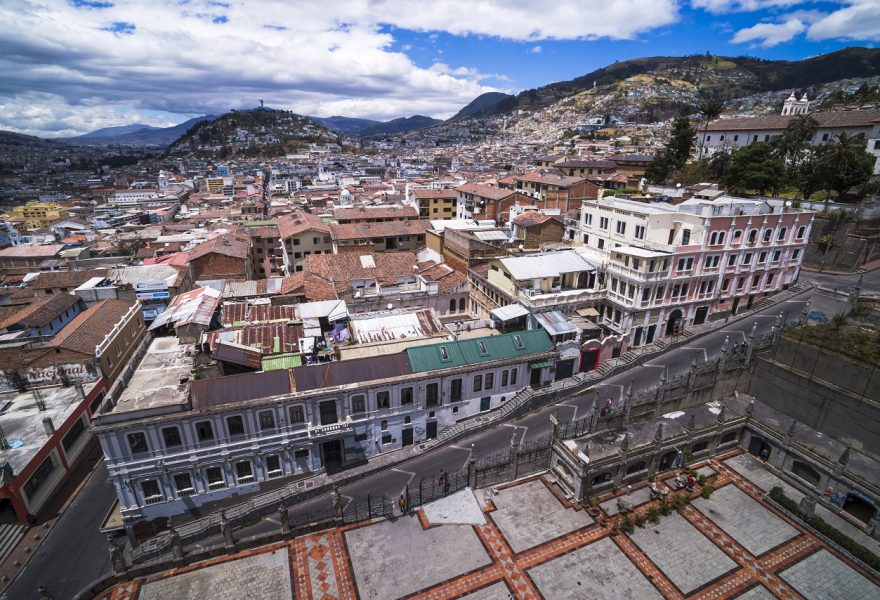 Descubre la majestuosidad de la Basílica de Quito en Ecuador