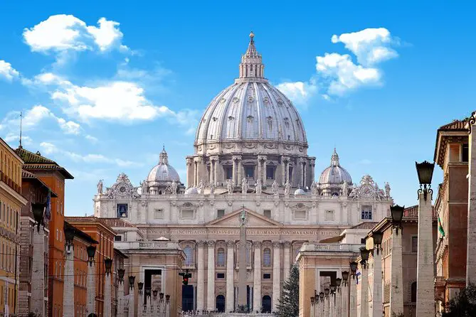 Descubriendo las Partes Esenciales de una Basílica: Conoce su Significado y Función