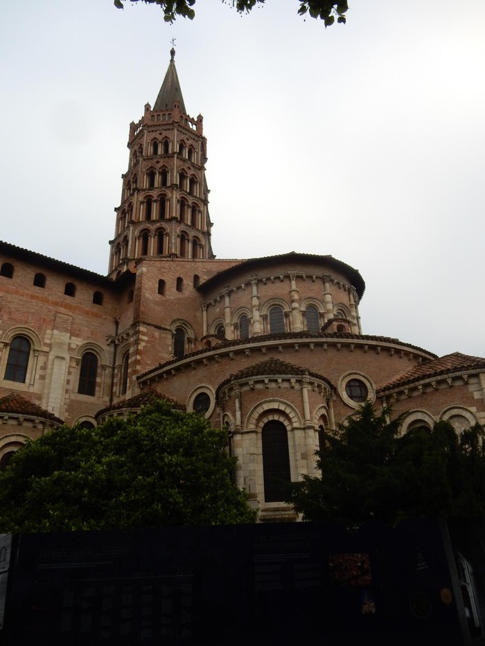 Explora la belleza de la Basílica de la Dorada de Toulouse