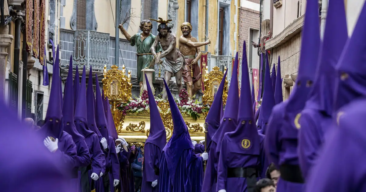 Explora las emocionantes procesiones de Puertollano: una tradición llena de devoción