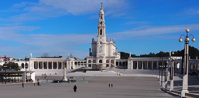 La Basílica de Nuestra Señora de Fátima: Un Santuario de Fe y Devoción