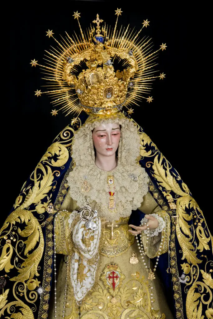 La Virgen de la Amargura de Granada: Tradición y Devoción