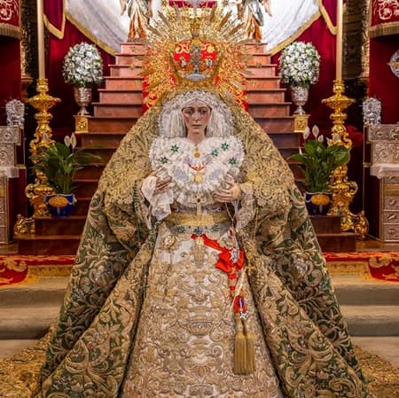 La Virgen de la Esperanza de Jaén: Fe y Devoción en Andalucía