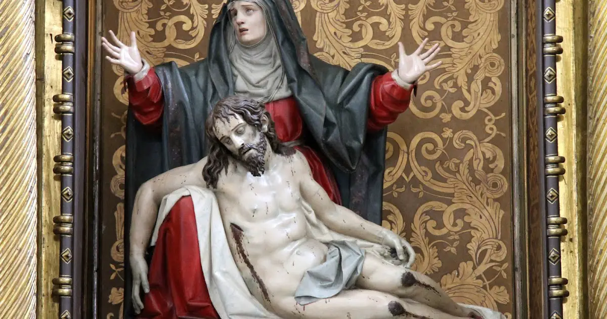 La Virgen de la Piedad: Devoción y Milagros en Valladolid