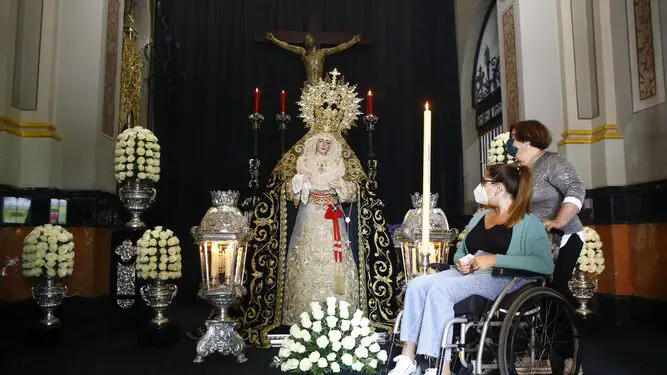 La Virgen de los Dolores coronada: devoción y tradición en Málaga