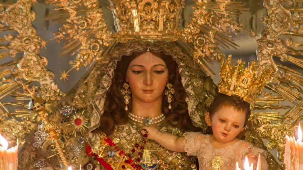 Nuestra Señora del Carmen: Tesoro de Fe en Madrid