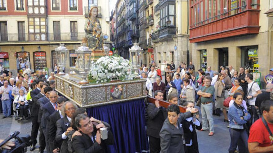 Romería a la Virgen de Begoña: Tradición y Devoción en Bilbao