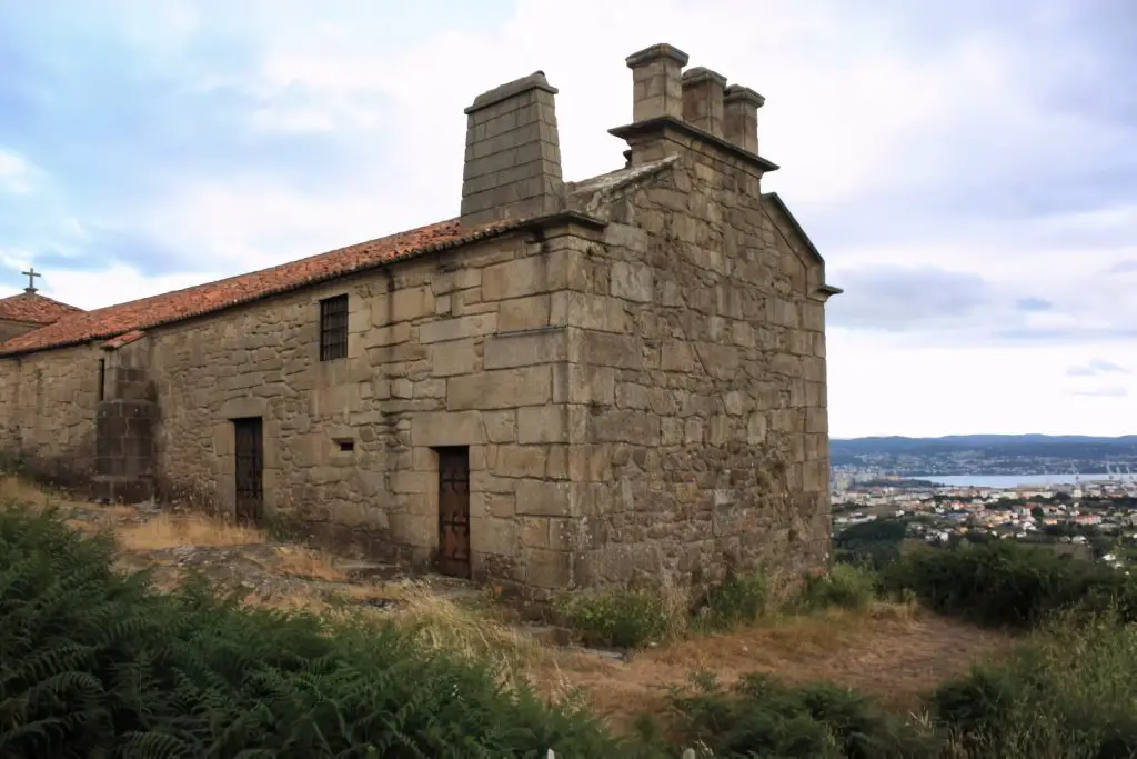 Santuario de la Virgen de Chamorro Ferrol: Fe y devoción en Galicia