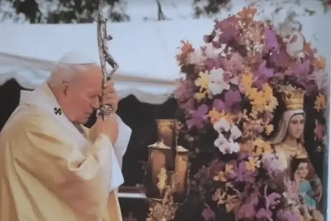 Visita la Emotiva Iglesia de San Juan Pablo II: Un Santuario de Fe y Devoción