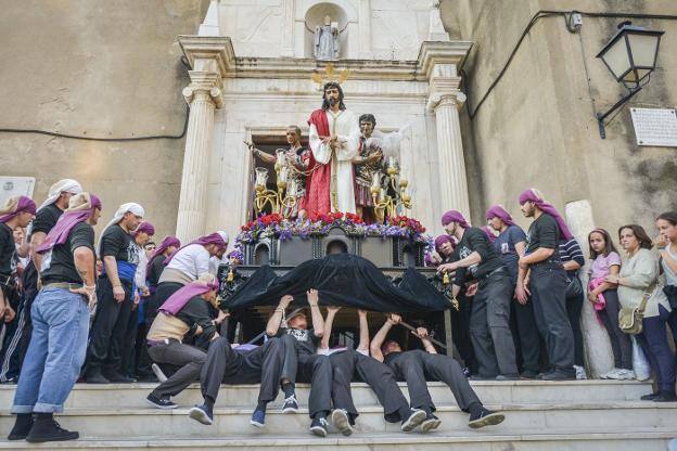 Vive la emoción de las procesiones de Semana Santa en Badajoz